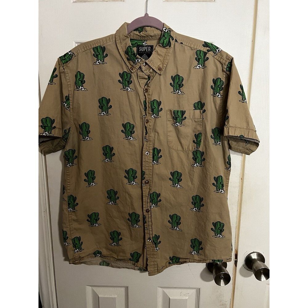 Super Massive Phantom Ranch Short sleeve Shirt  Size Large